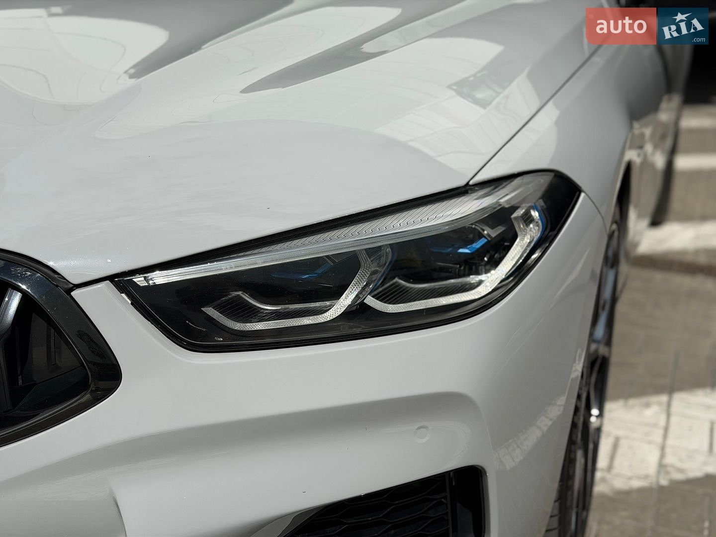 BMW 8 Series 2019 VIN WBAGV4C00LCD27813 фото оголошення 3 з 23