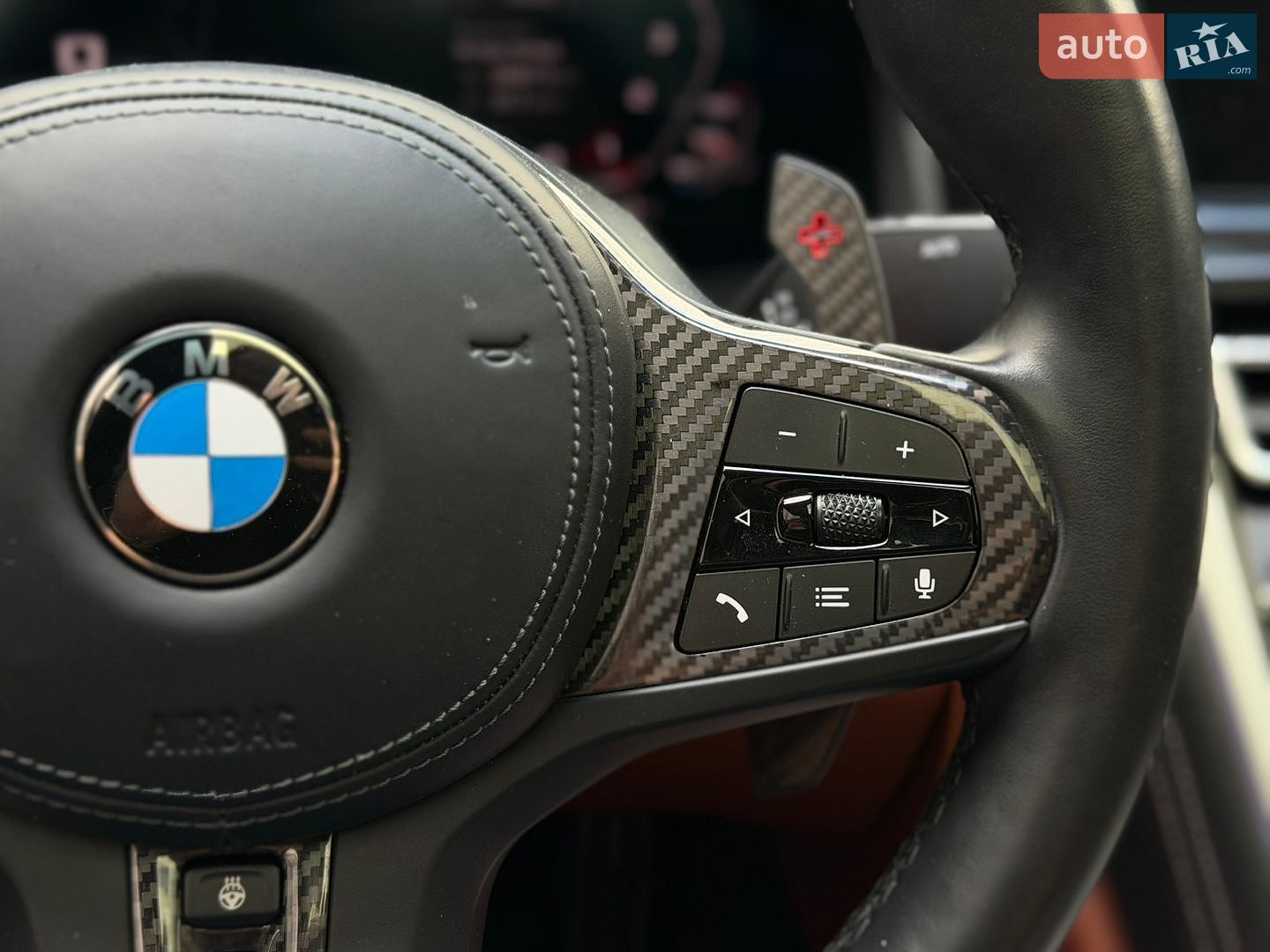 BMW 8 Series 2019 VIN WBAGV4C00LCD27813 фото оголошення 17 з 23