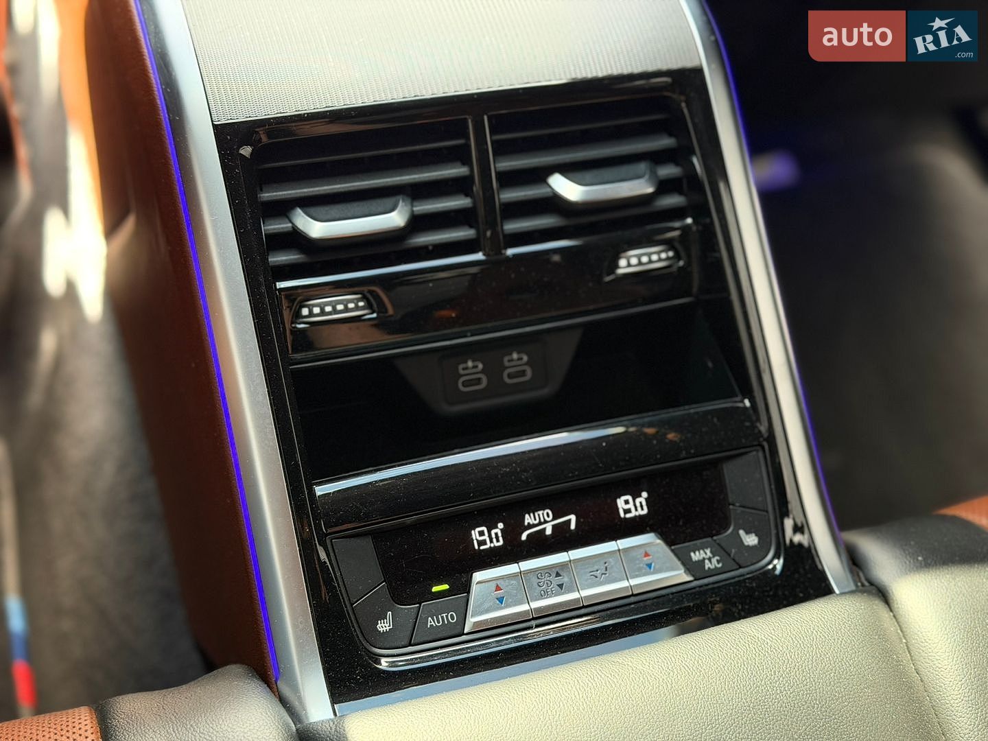 BMW 8 Series 2019 VIN WBAGV4C00LCD27813 фото оголошення 23 з 23