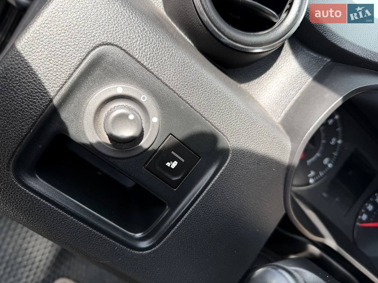 Dacia Duster 2019 VIN VF1HJD40462063258 фото оголошення 13 з 18