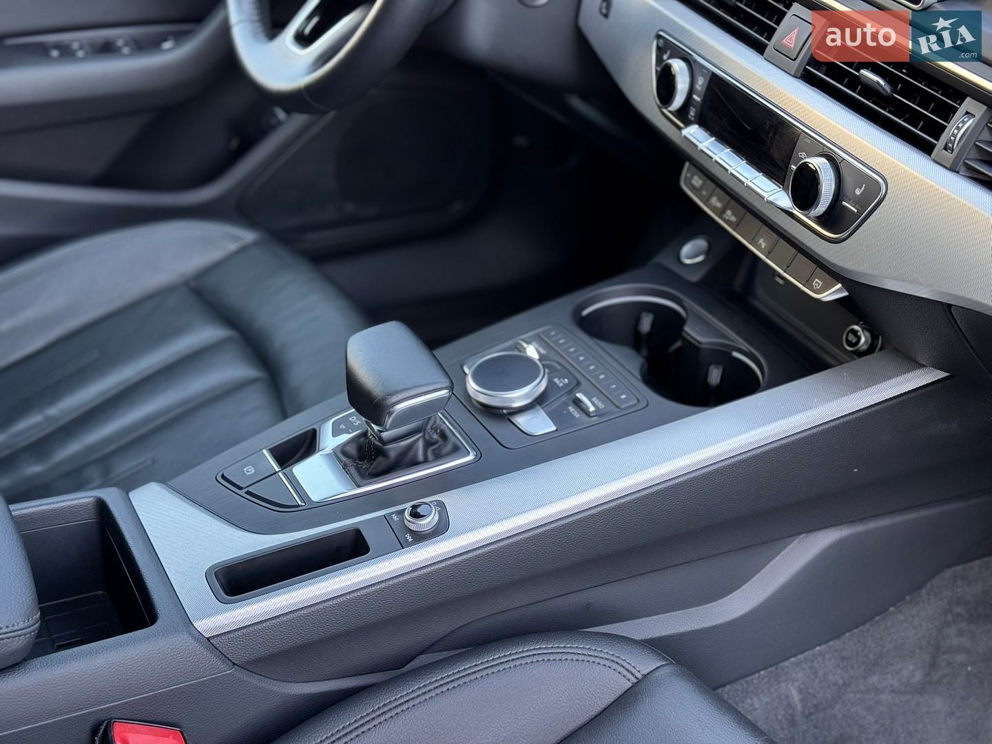 Audi A4 2018 VIN WAUBNAF4XJN006397 фото оголошення 57 з 71