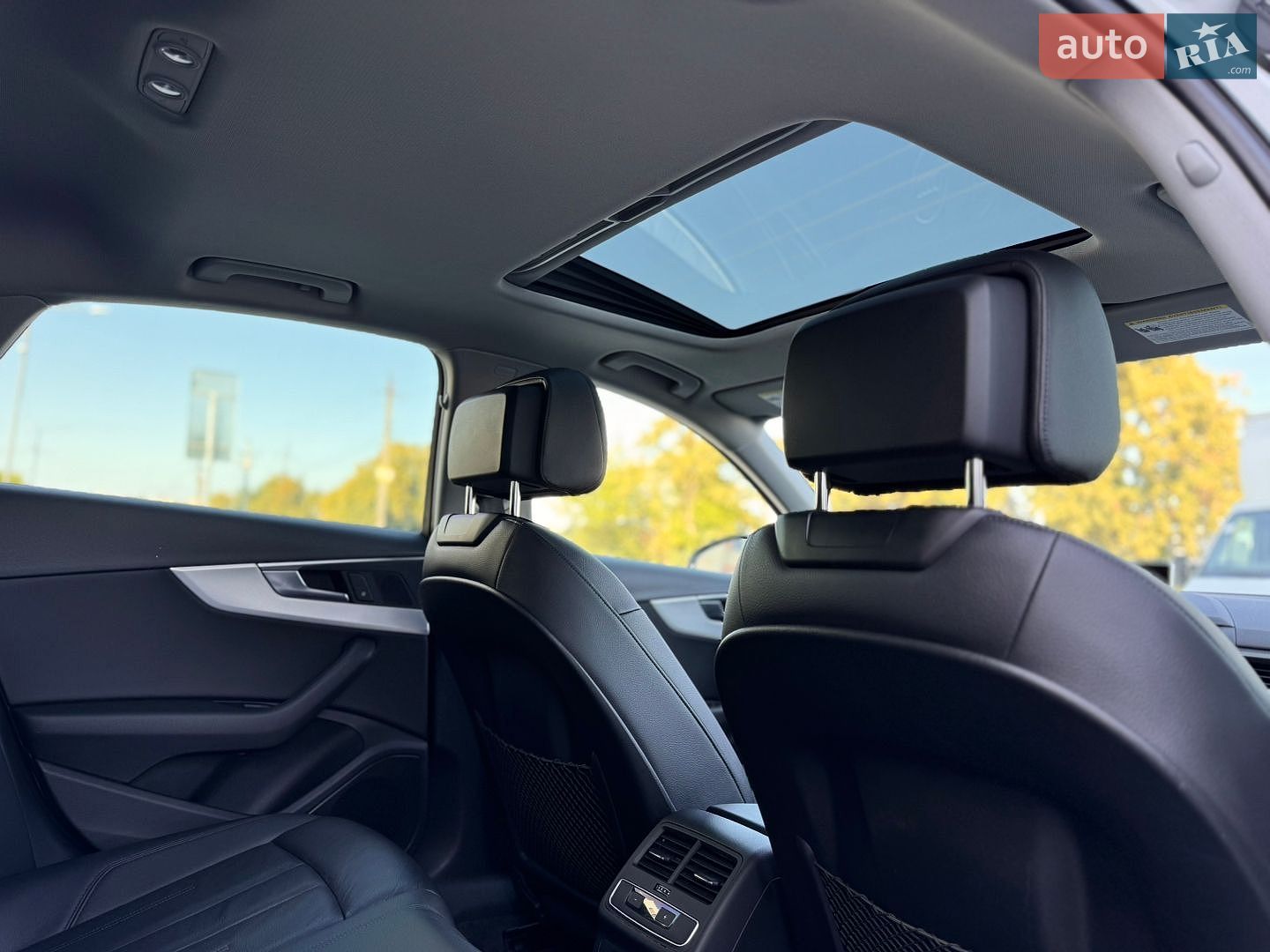 Audi A4 2018 VIN WAUBNAF4XJN006397 фото оголошення 68 з 71