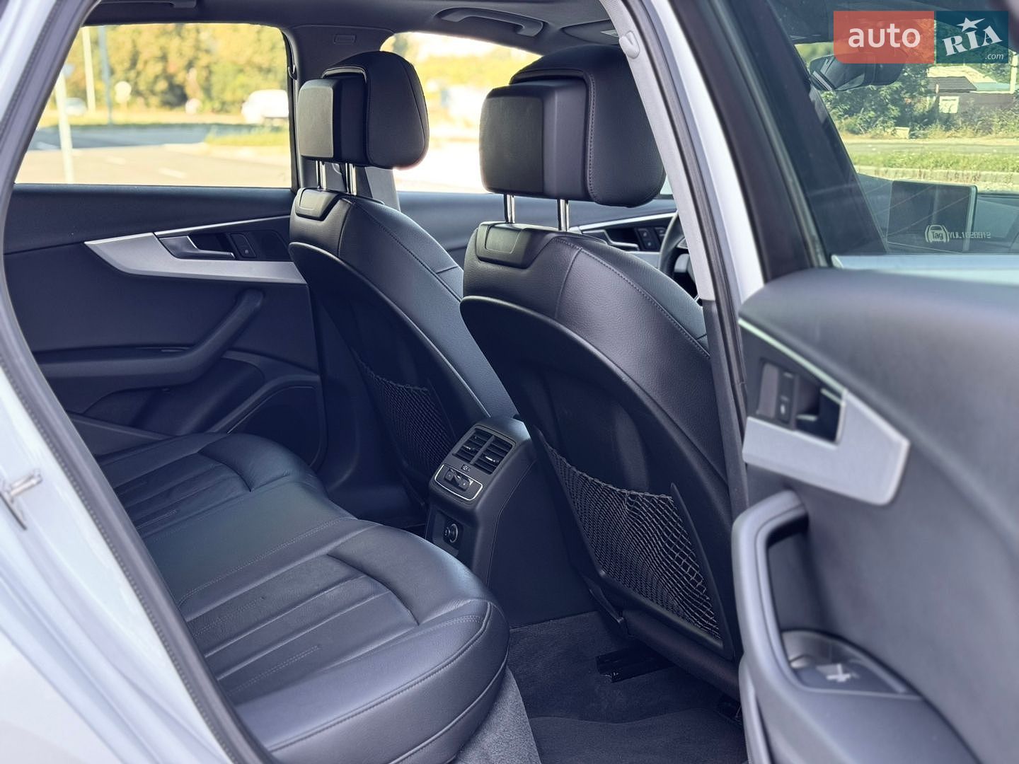 Audi A4 2018 VIN WAUBNAF4XJN006397 фото оголошення 42 з 71