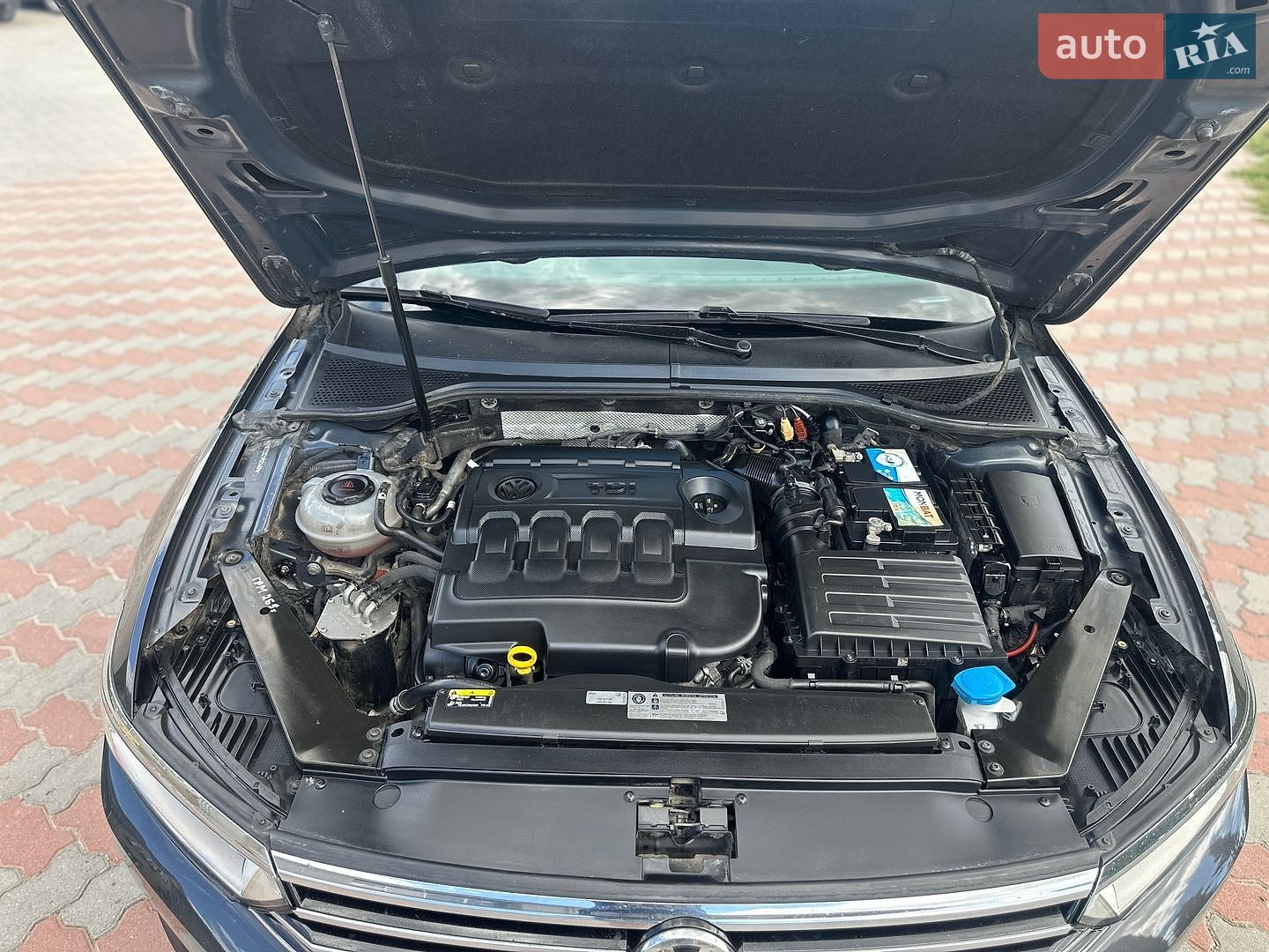 Volkswagen Passat 2018 VIN WVWZZZ3CZJP021483 фото оголошення 20 з 25