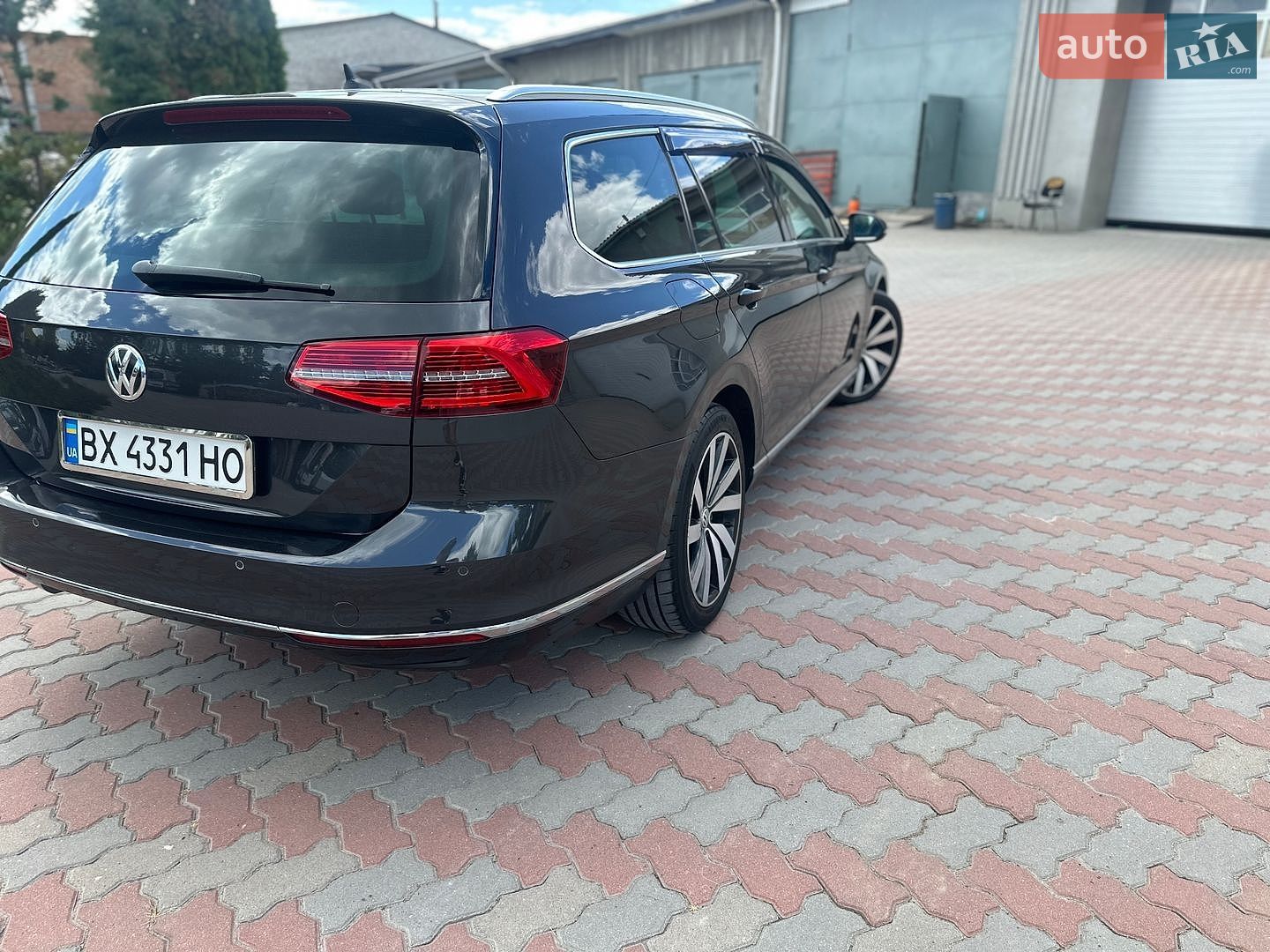 Volkswagen Passat 2018 VIN WVWZZZ3CZJP021483 фото оголошення 5 з 25