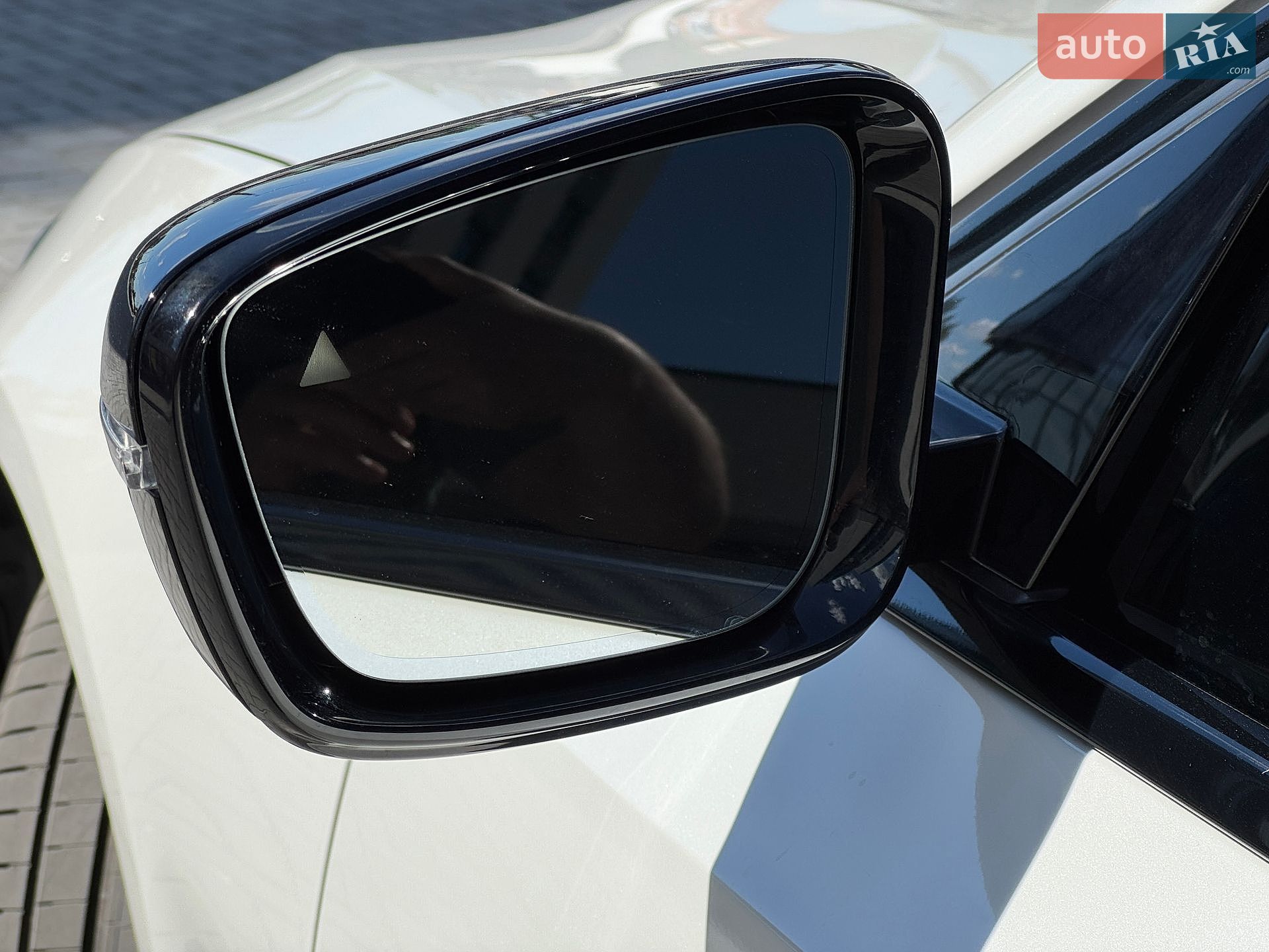 BMW 3 Series 2019 VIN WBA5R7C59KAJ81119 фото оголошення 7 з 32