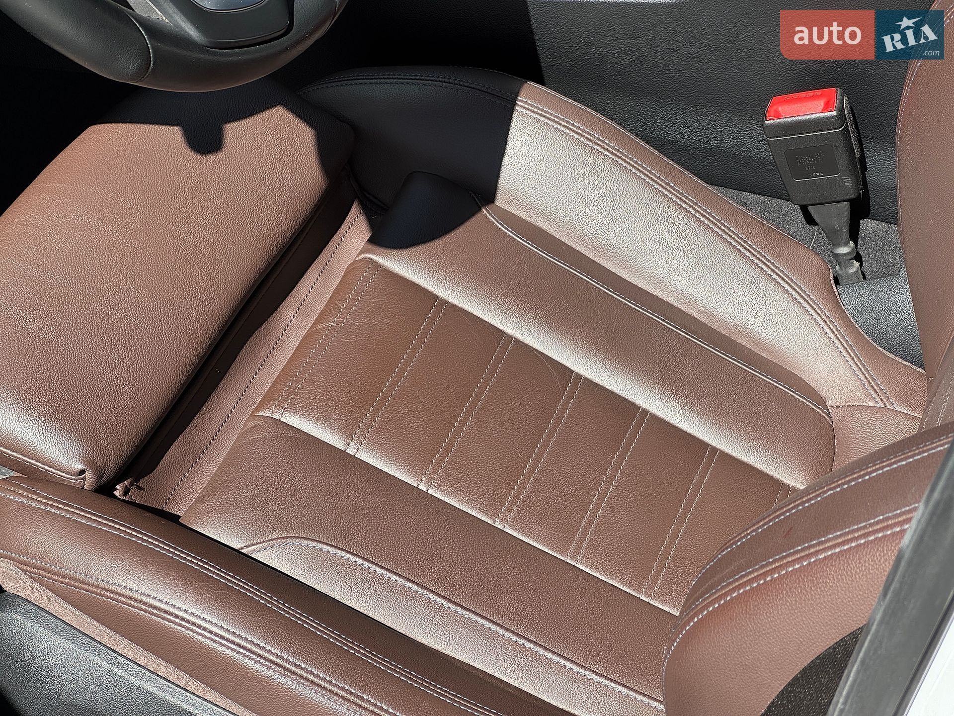 BMW 3 Series 2019 VIN WBA5R7C59KAJ81119 фото оголошення 20 з 32