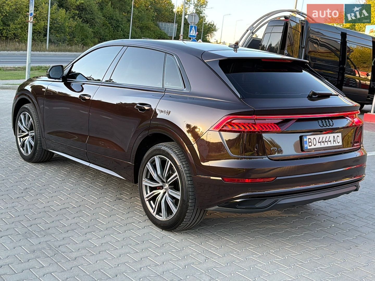 Audi Q8 2019 VIN WAUZZZF17LD011041 фото оголошення 6 з 29