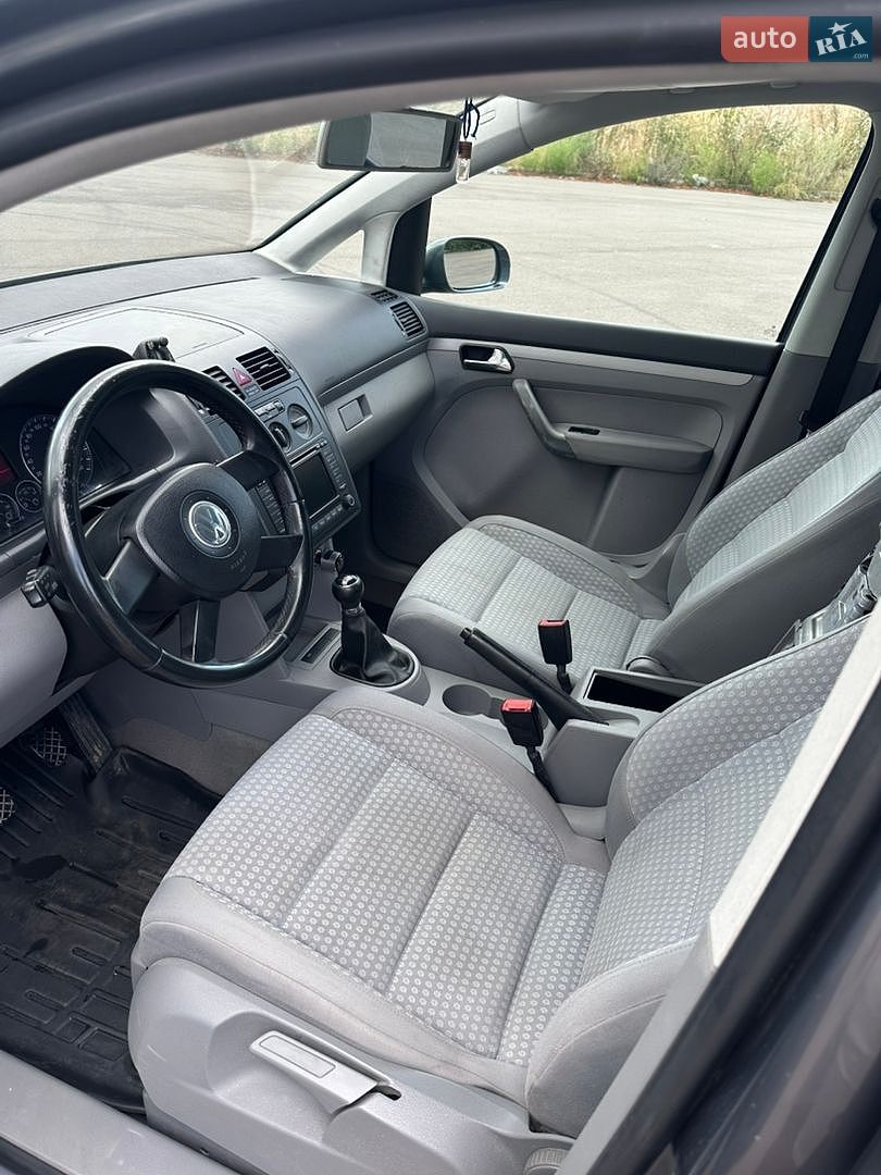 Volkswagen Touran 2004 VIN WVGZZZ1TZ5W101309 фото оголошення 12 з 15
