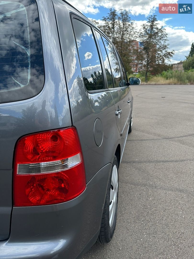 Volkswagen Touran 2004 VIN WVGZZZ1TZ5W101309 фото оголошення 9 з 15