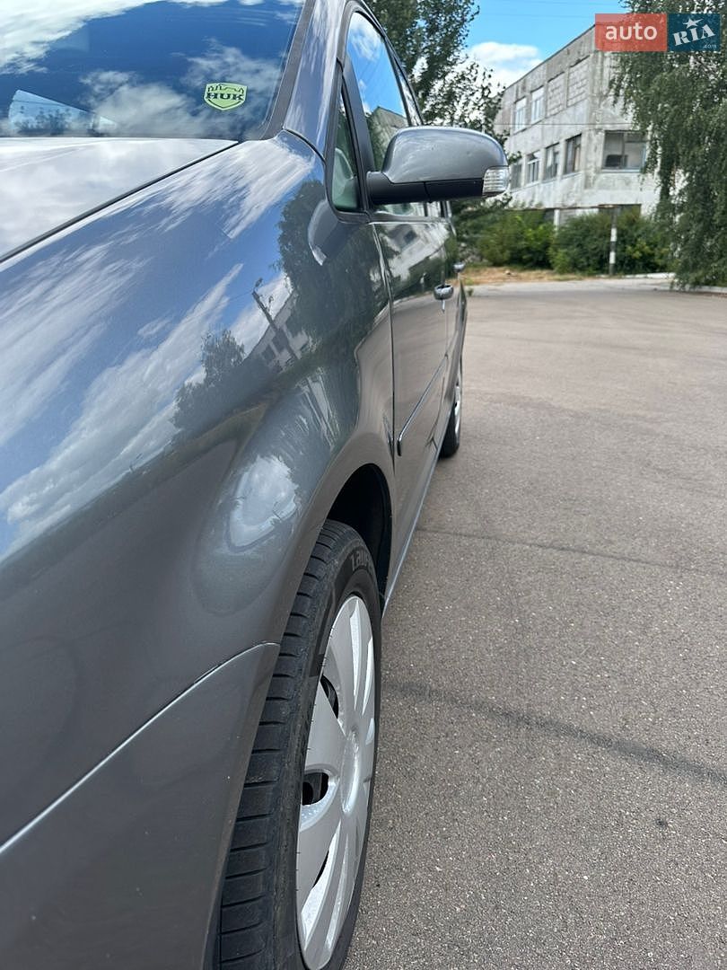 Volkswagen Touran 2004 VIN WVGZZZ1TZ5W101309 фото оголошення 7 з 15