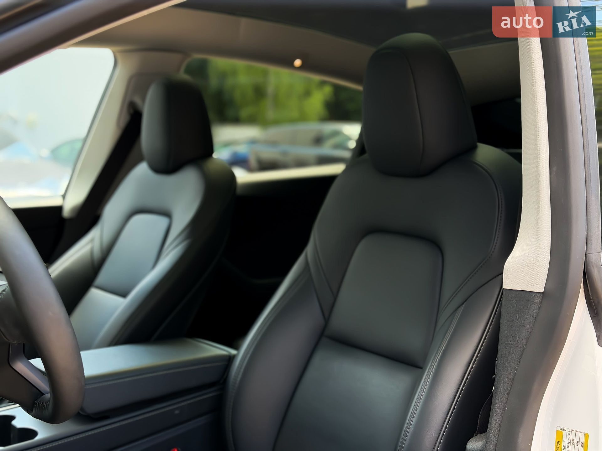 Tesla Model Y 2024 VIN 7SAYGAEE2SF227884 фото оголошення 14 з 29