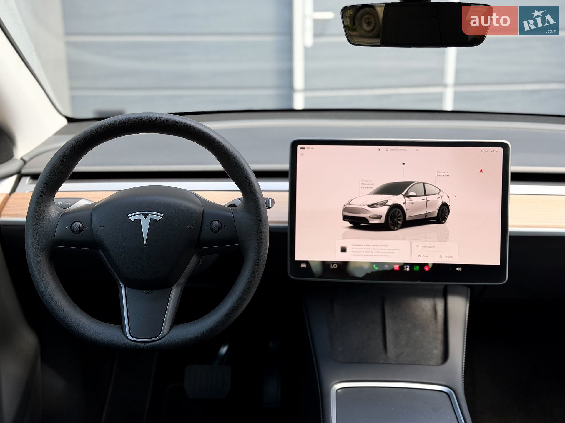 Tesla Model Y 2024 VIN 7SAYGAEE2SF227884 фото оголошення 19 з 29
