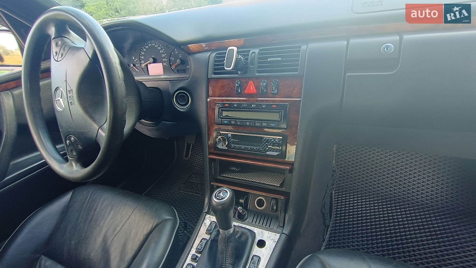 Mercedes-Benz E-Class 1999 VIN WDB2100161B037084 фото оголошення 9 з 15