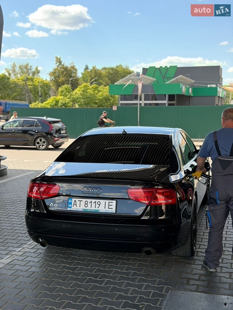 Audi A8 2012 VIN WAUAGAFD0DN009514 фото оголошення 10 з 20