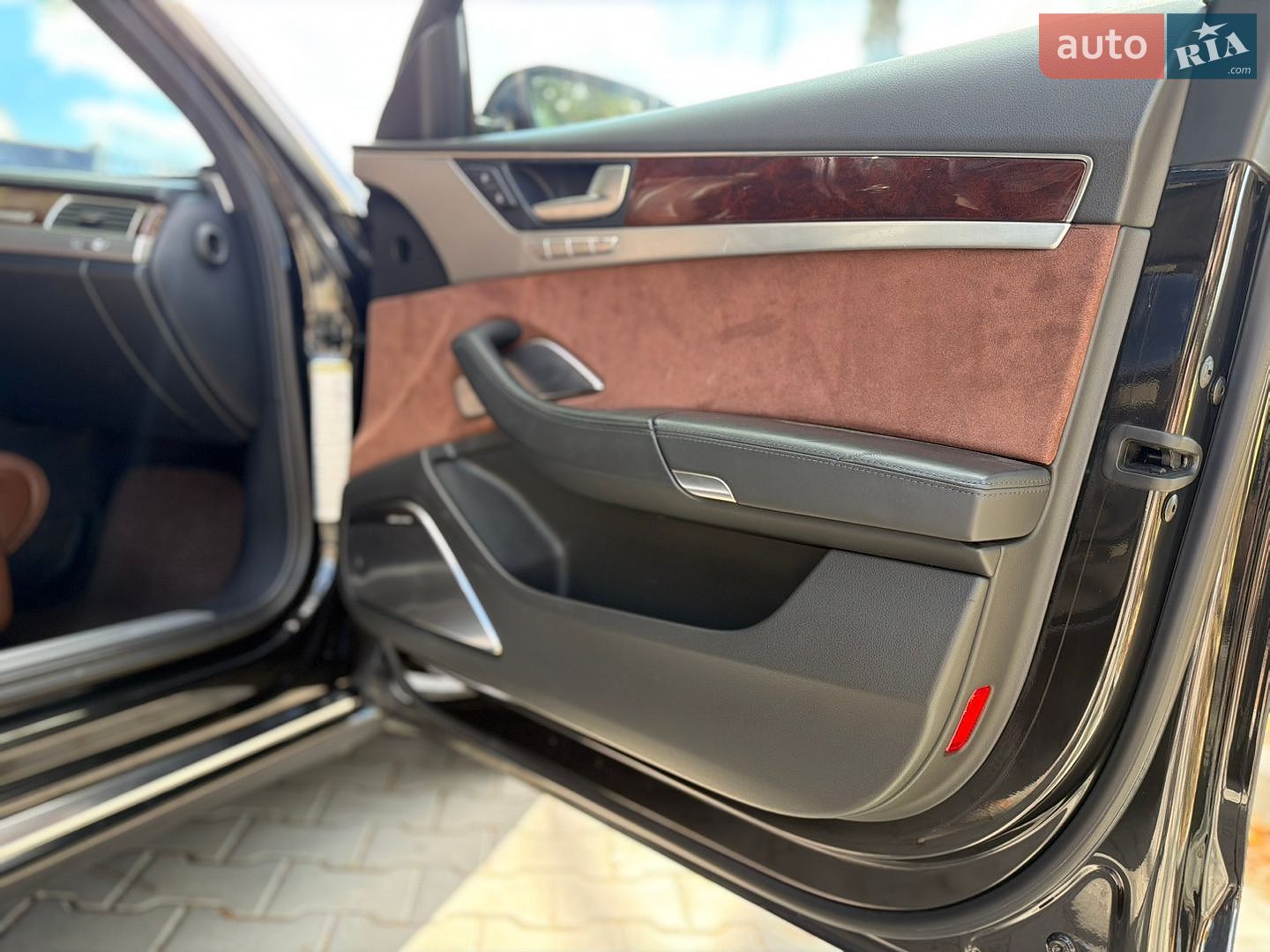 Audi A8 2012 VIN WAUAGAFD0DN009514 фото оголошення 16 з 20