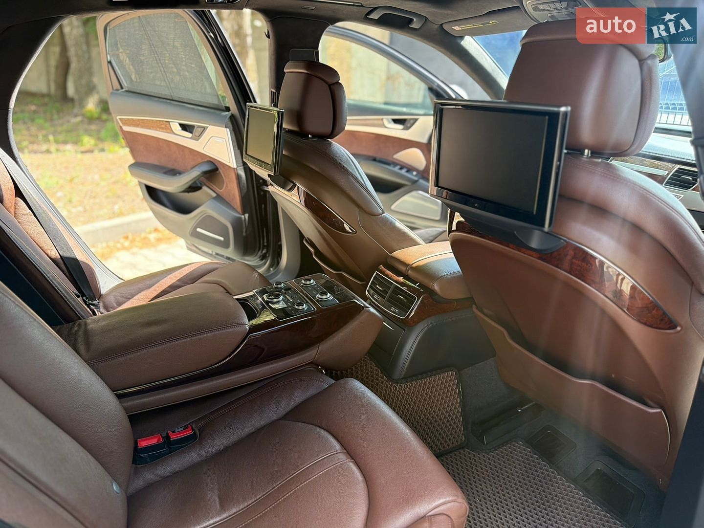 Audi A8 2012 VIN WAUAGAFD0DN009514 фото оголошення 18 з 20
