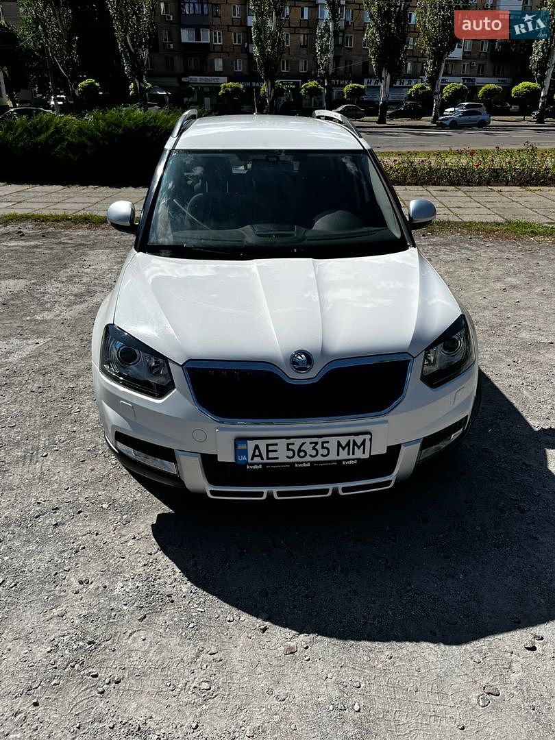 Skoda Yeti 2015 VIN TMBLC75L8F6077012 фото оголошення 8 з 28