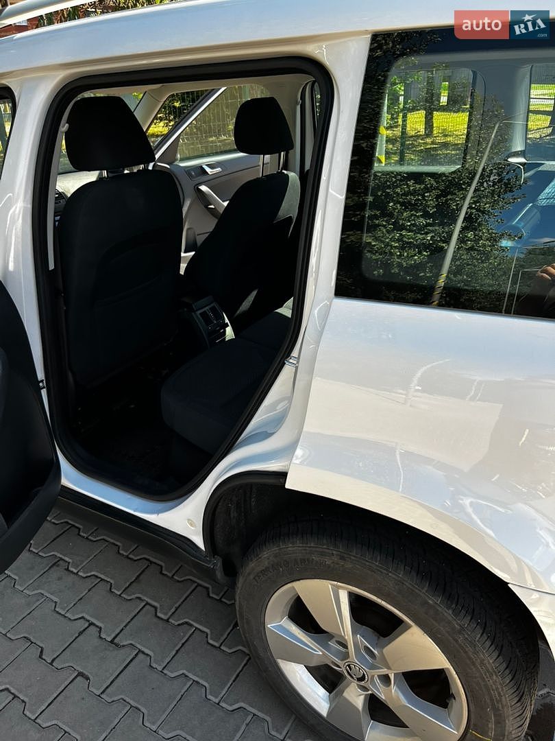 Skoda Yeti 2015 VIN TMBLC75L8F6077012 фото оголошення 14 з 28