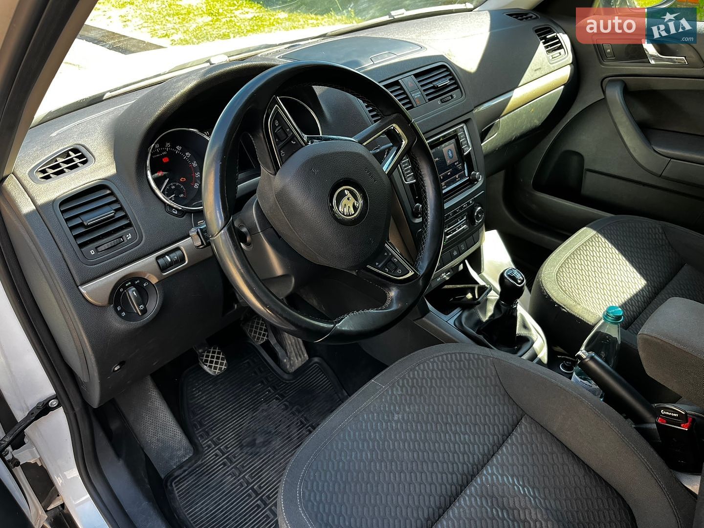 Skoda Yeti 2015 VIN TMBLC75L8F6077012 фото оголошення 20 з 28
