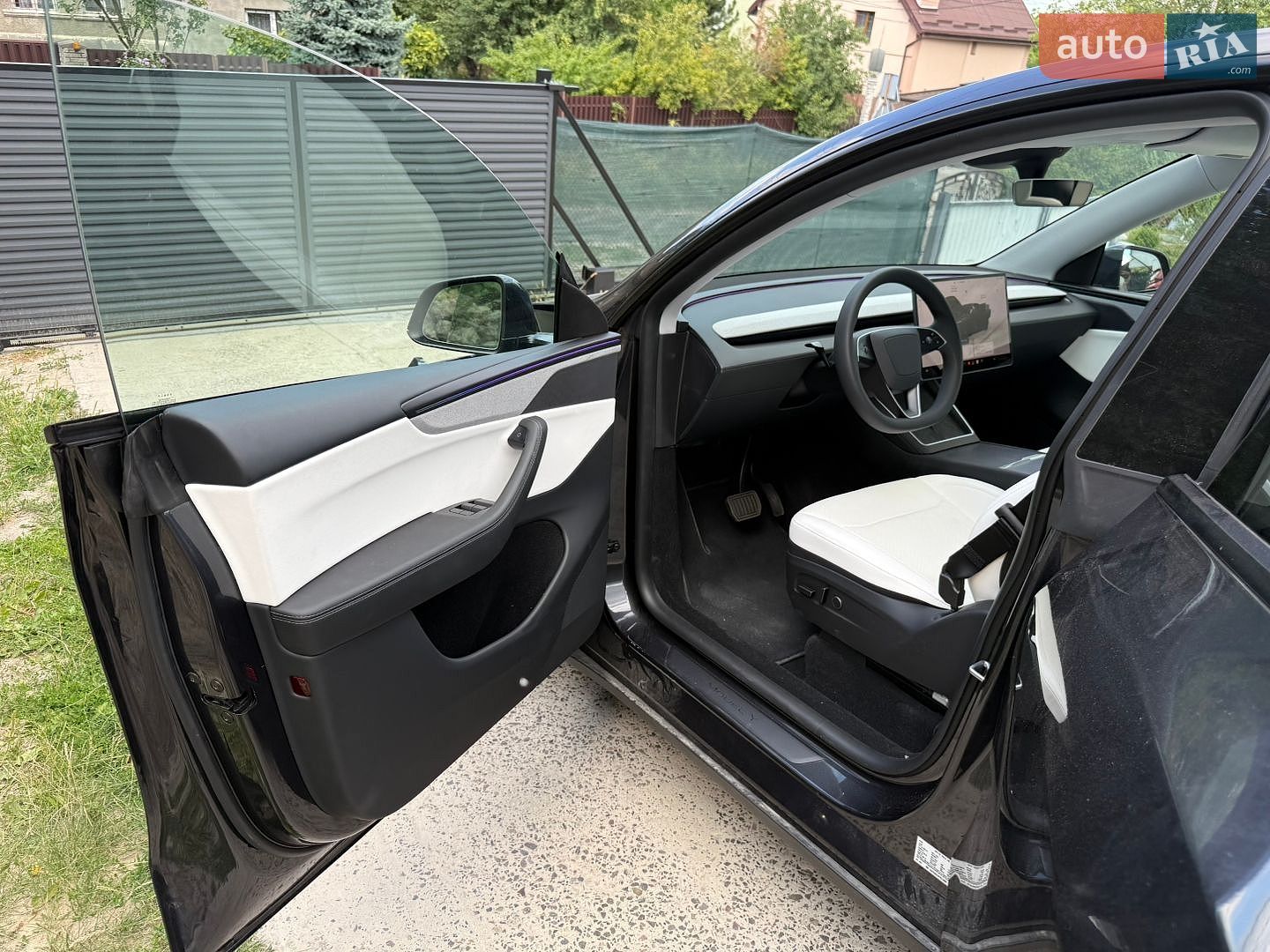 Tesla Model Y 2025 VIN 7SAYGDEE4TF515067 фото оголошення 25 з 27