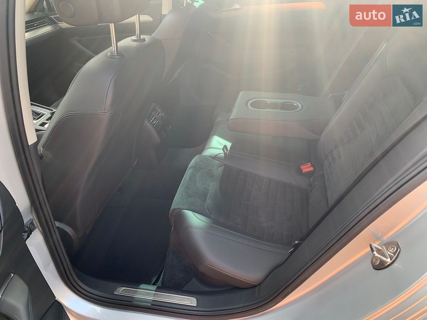 Volkswagen Passat 2017 VIN WVWZZZ3CZHE148585 фото оголошення 13 з 14