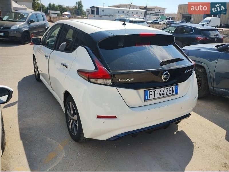 Nissan Leaf 2018 VIN SJNFAAZE1U0042255 фото оголошення 2 з 13
