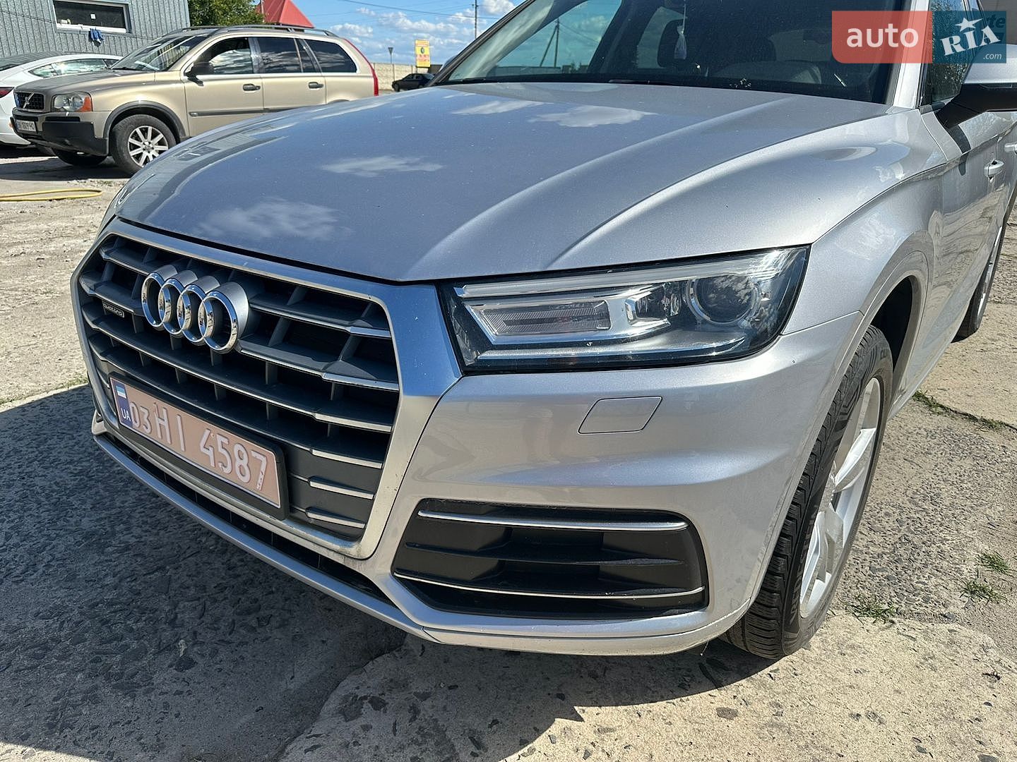 Audi Q5 2018 VIN WA1ANAFY5J2198101 фото оголошення 13 з 99