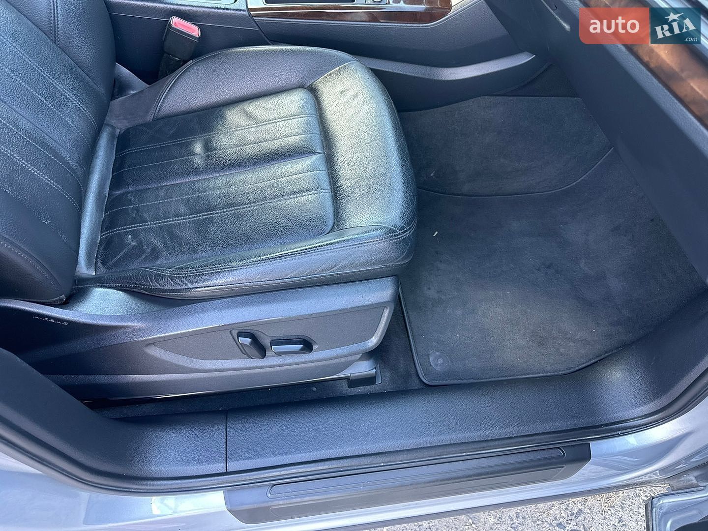 Audi Q5 2018 VIN WA1ANAFY5J2198101 фото оголошення 23 з 99