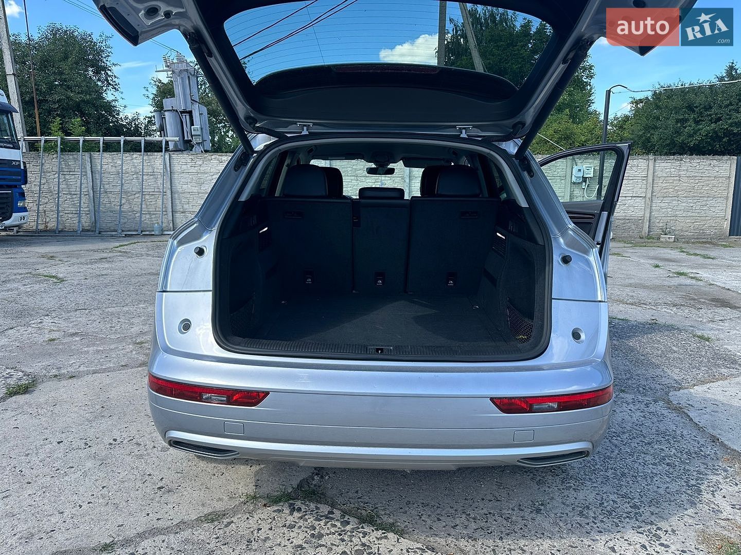 Audi Q5 2018 VIN WA1ANAFY5J2198101 фото оголошення 37 з 99