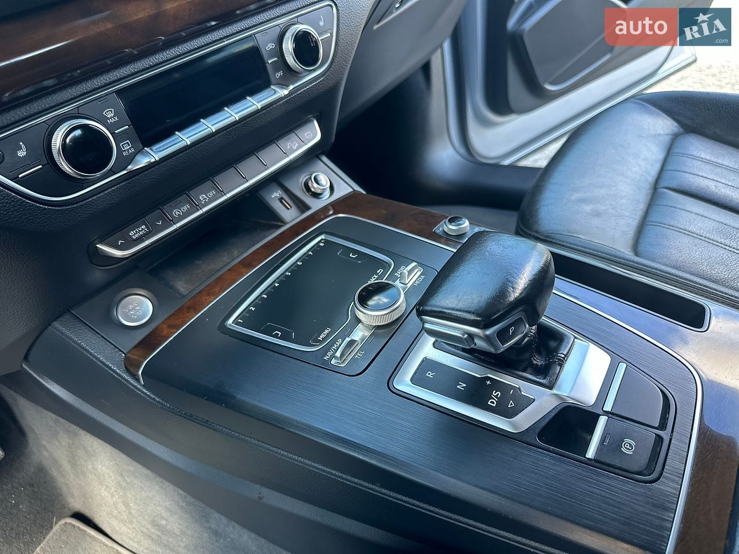 Audi Q5 2018 VIN WA1ANAFY5J2198101 фото оголошення 47 з 99