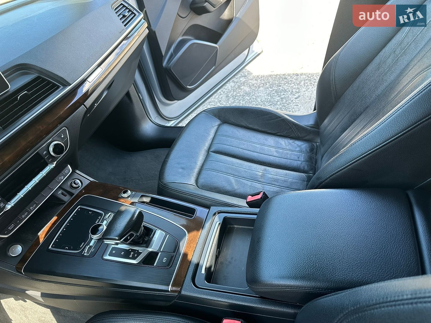 Audi Q5 2018 VIN WA1ANAFY5J2198101 фото оголошення 49 з 99