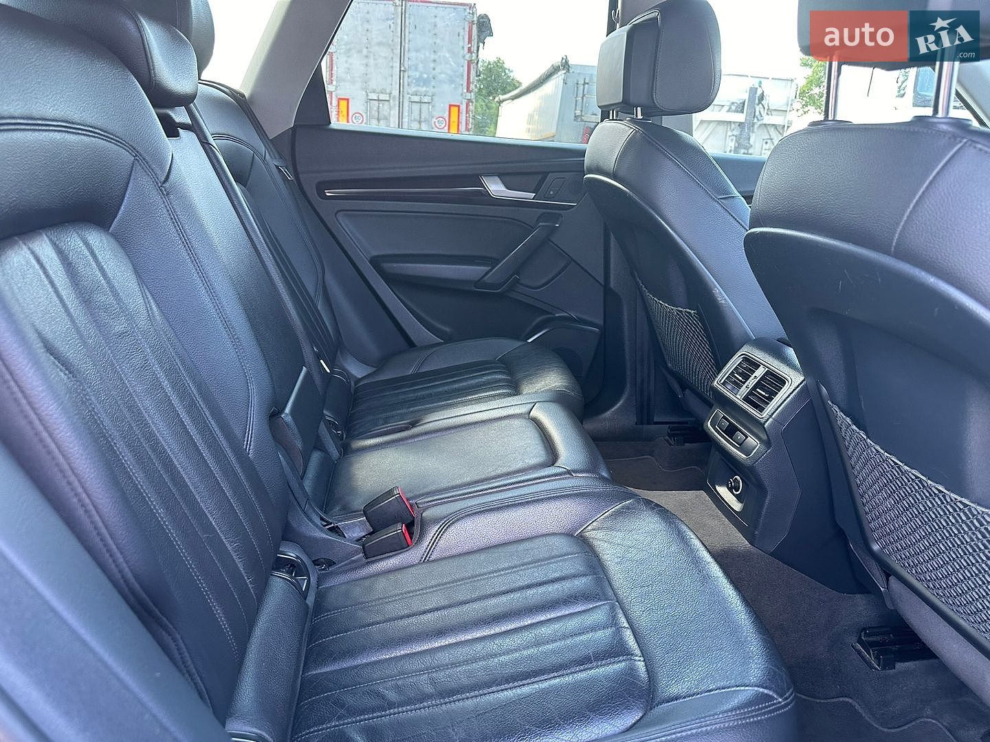 Audi Q5 2018 VIN WA1ANAFY5J2198101 фото оголошення 79 з 99