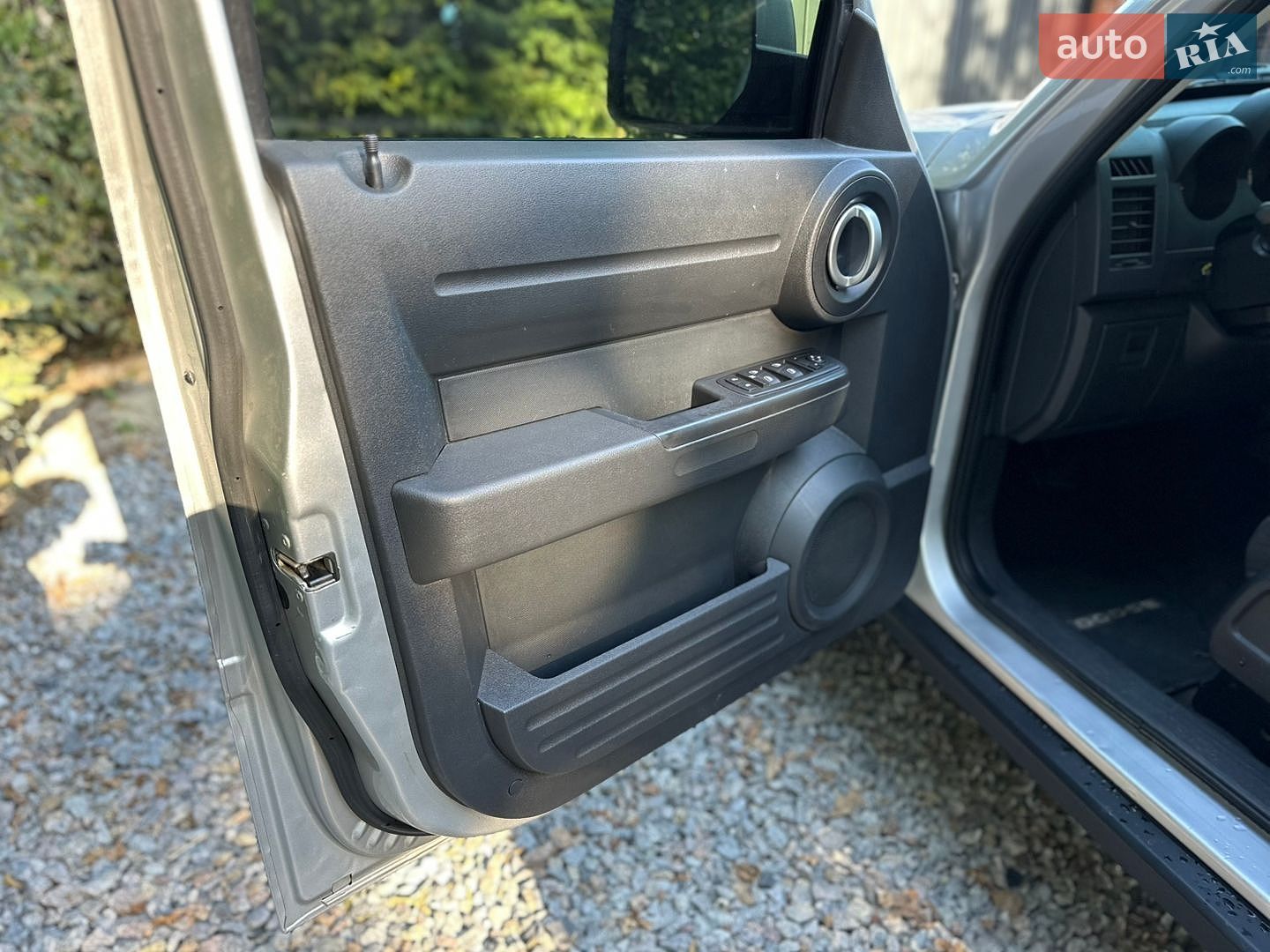 Dodge Nitro 2007 VIN 1D8GUB8K37W740283 фото оголошення 6 з 35