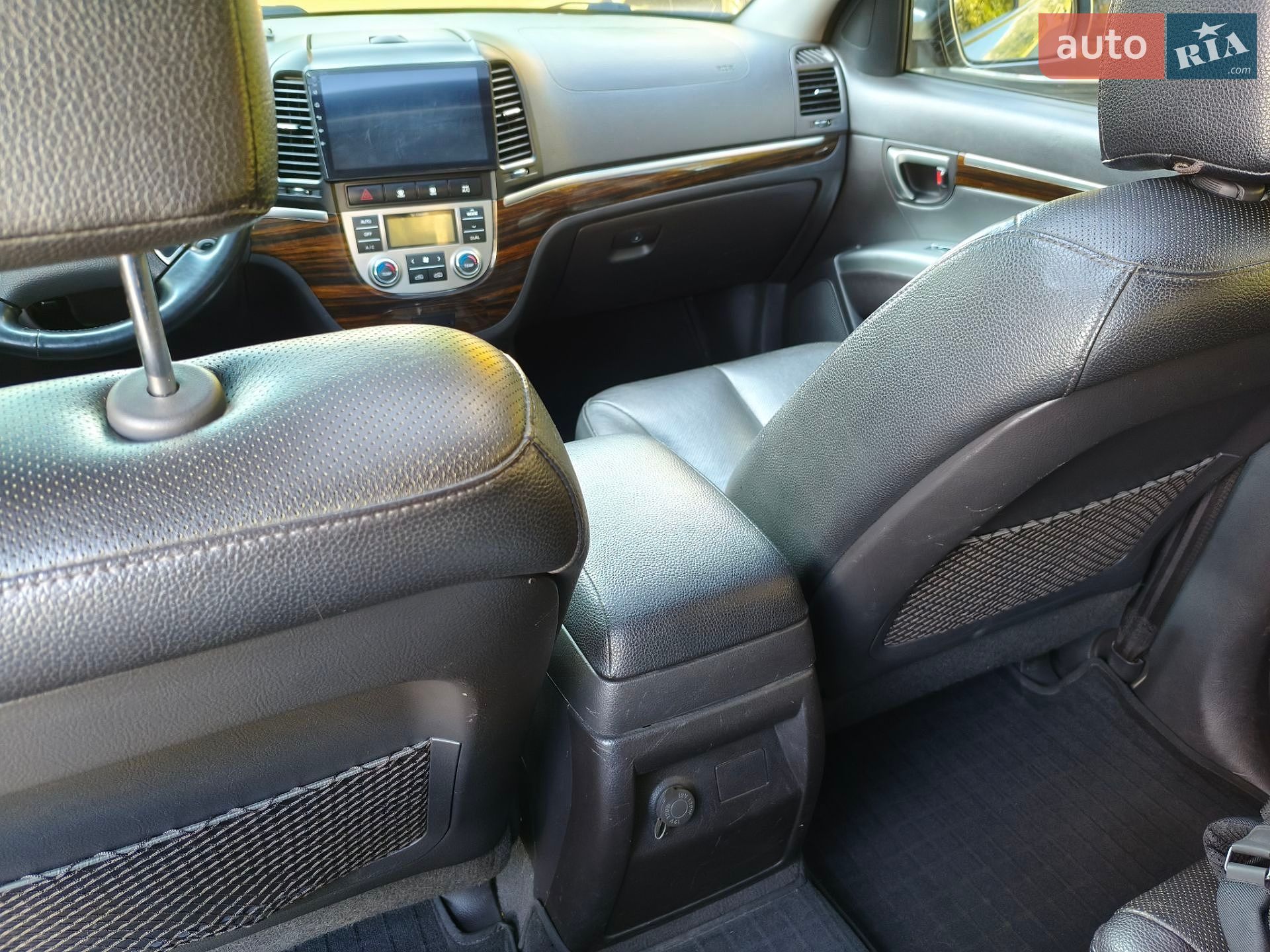 Hyundai Santa FE 2011 VIN KMHSH81BDCU827678 фото оголошення 13 з 37