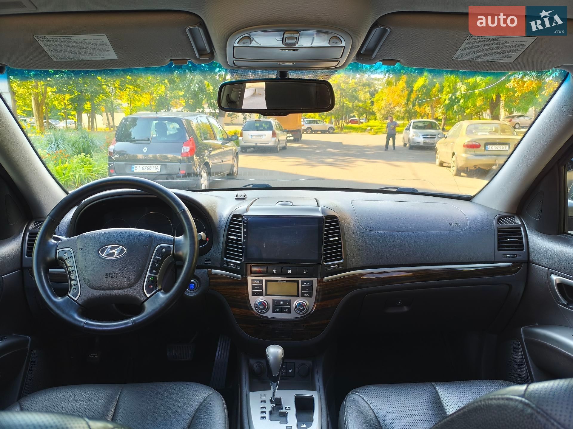 Hyundai Santa FE 2011 VIN KMHSH81BDCU827678 фото оголошення 18 з 37