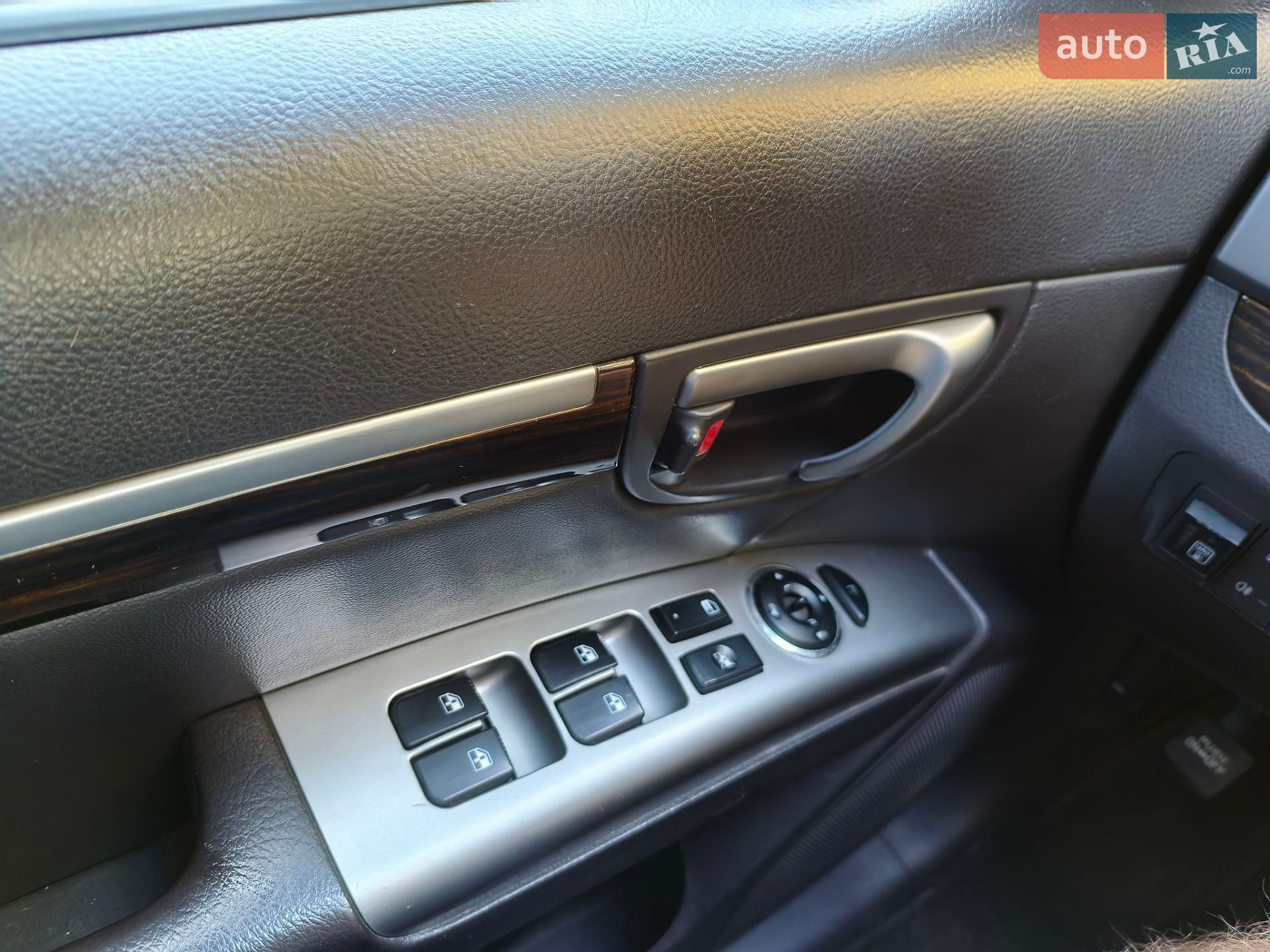 Hyundai Santa FE 2011 VIN KMHSH81BDCU827678 фото оголошення 30 з 37