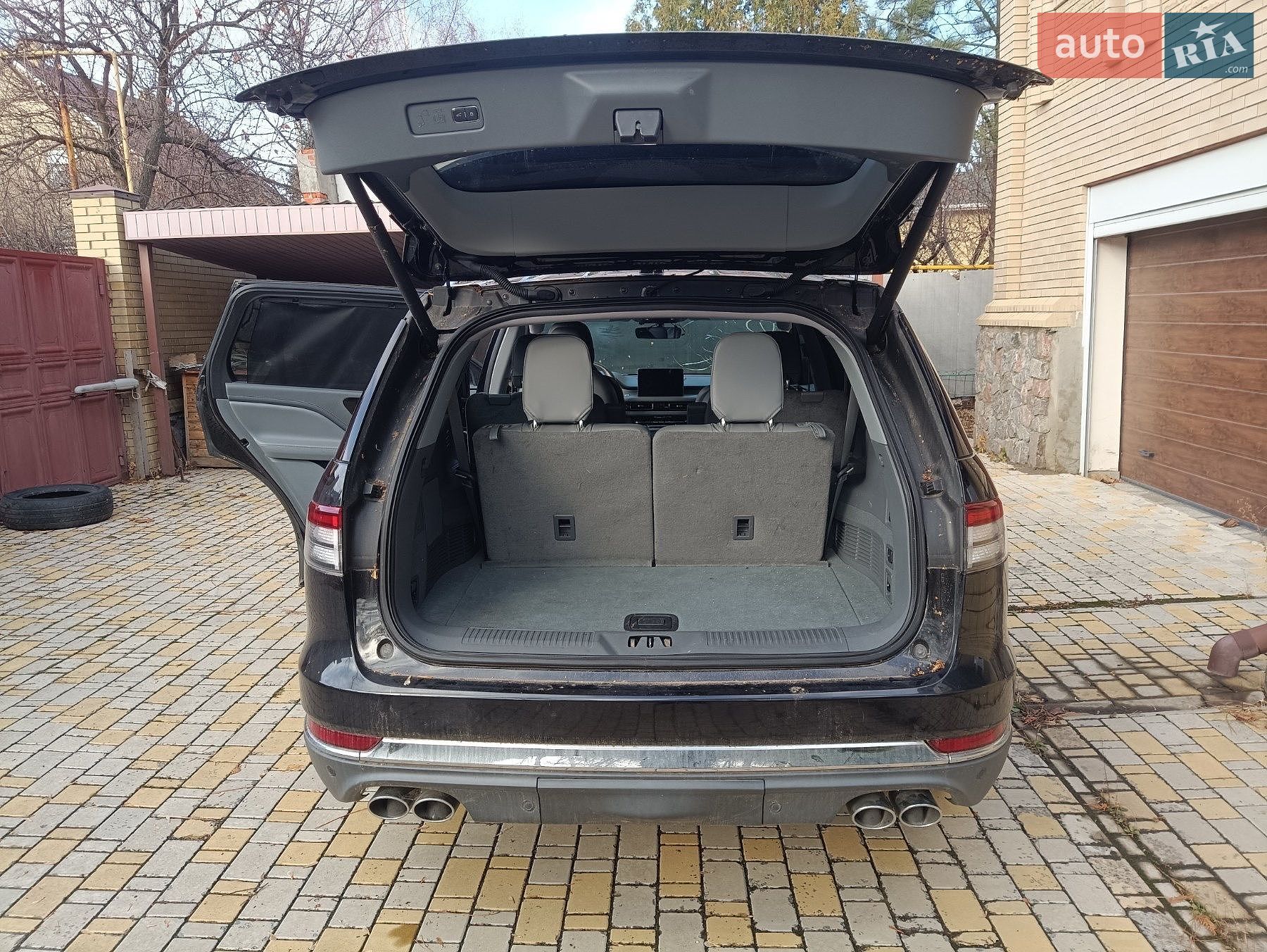 Lincoln Aviator 2019 VIN 5LM5J7XC4LGL15853 фото оголошення 11 з 15