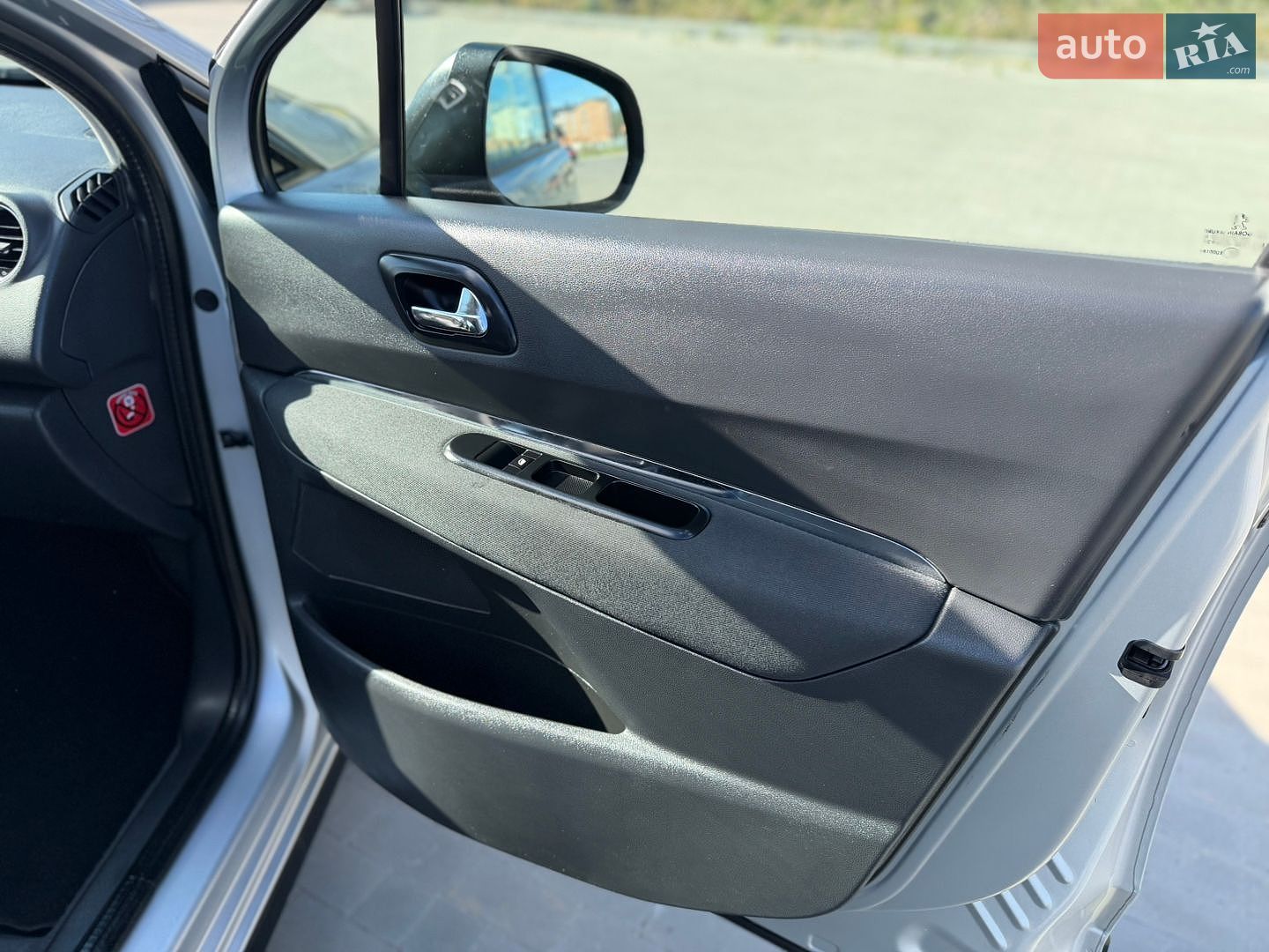 Peugeot 3008 2012 VIN VF30U5FS0CS053978 фото оголошення 43 з 192