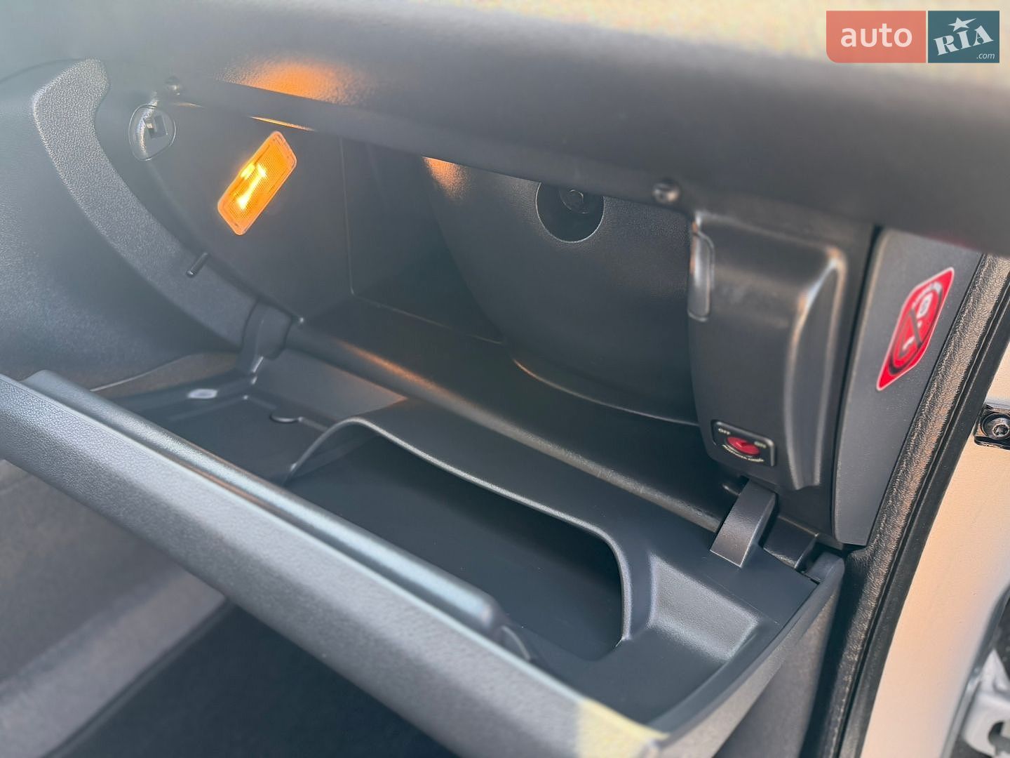 Peugeot 3008 2012 VIN VF30U5FS0CS053978 фото оголошення 68 з 192