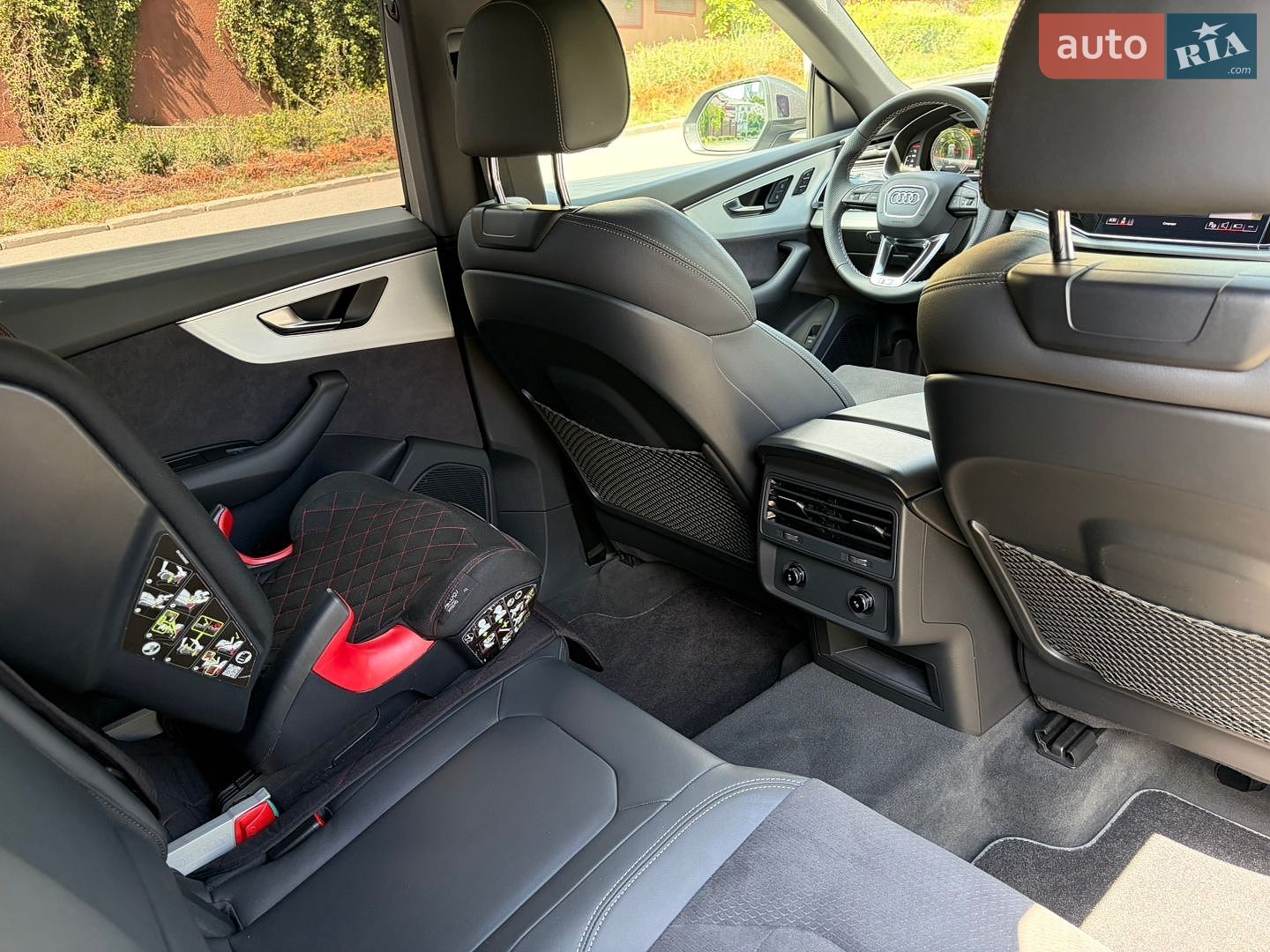 Audi Q8 2025 VIN WAUZZZF16TD014710 фото оголошення 25 з 51