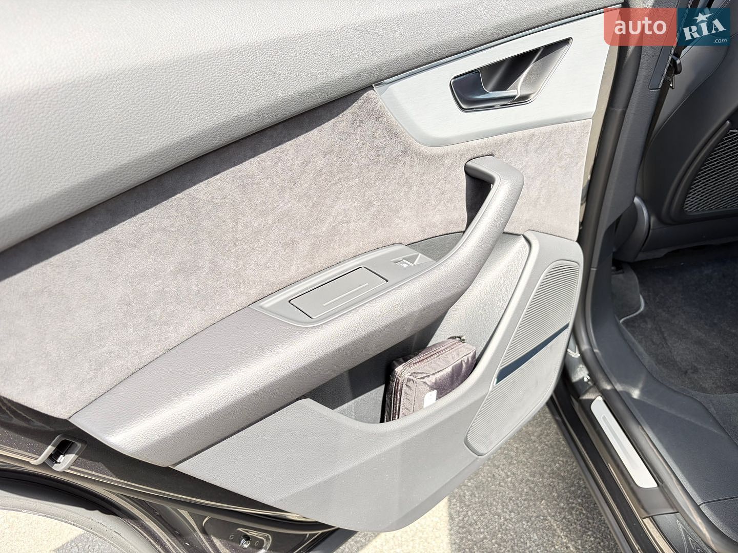 Audi Q8 2025 VIN WAUZZZF16TD014710 фото оголошення 34 з 51