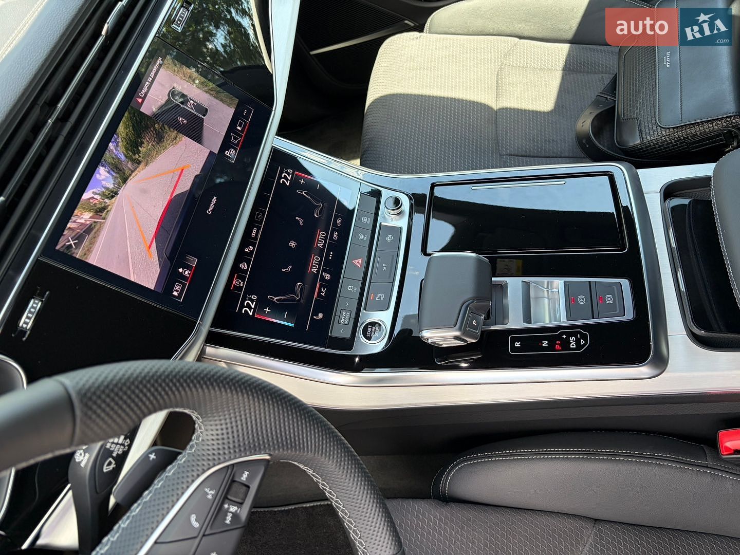 Audi Q8 2025 VIN WAUZZZF16TD014710 фото оголошення 32 з 51