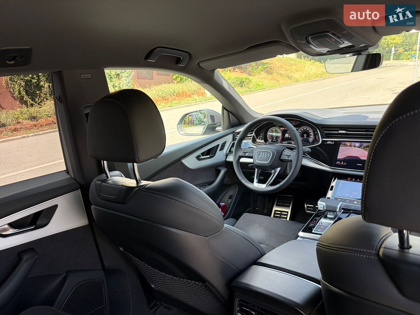 Audi Q8 2025 VIN WAUZZZF16TD014710 фото оголошення 26 з 51