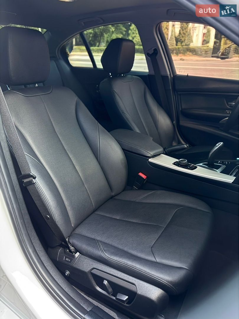BMW 3 Series 2014 VIN WBA3B1C55EK135388 фото оголошення 8 з 28