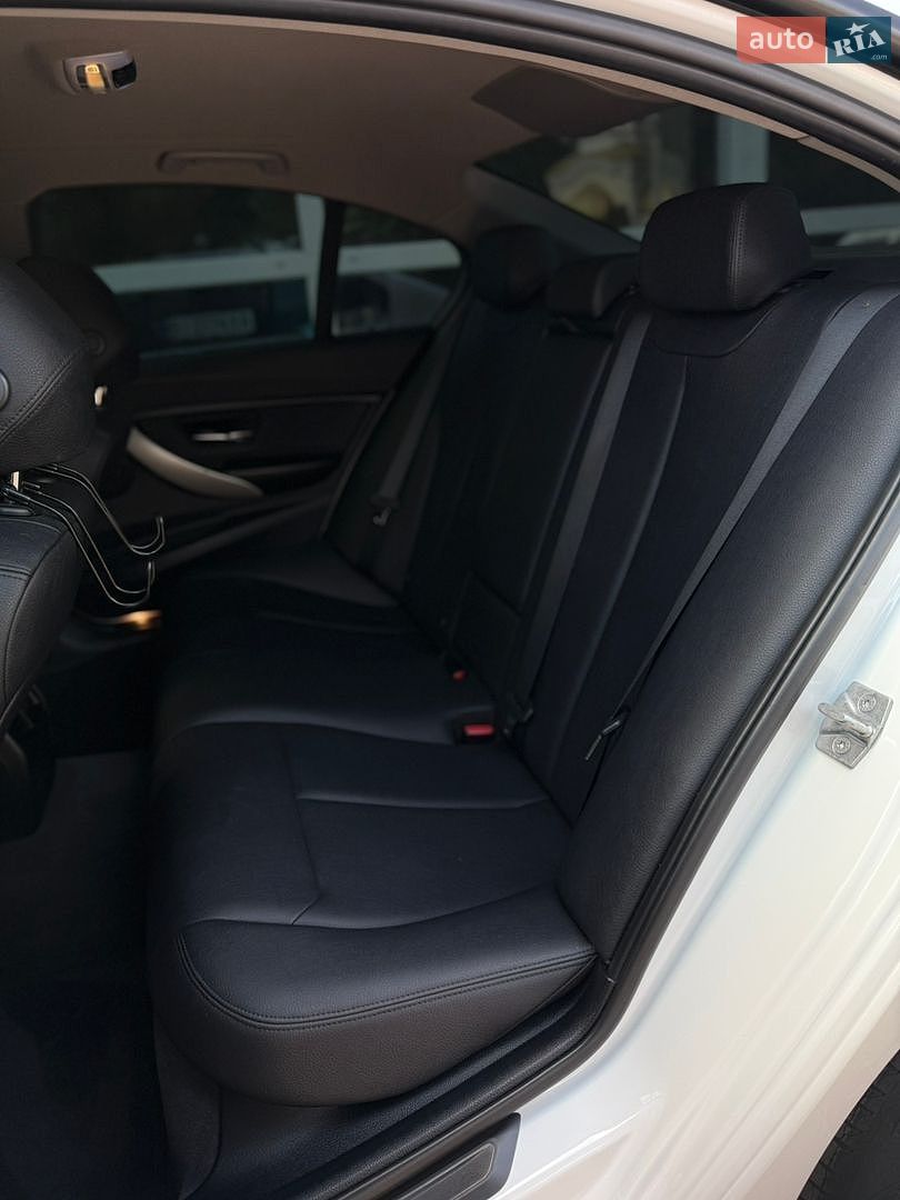 BMW 3 Series 2014 VIN WBA3B1C55EK135388 фото оголошення 10 з 28