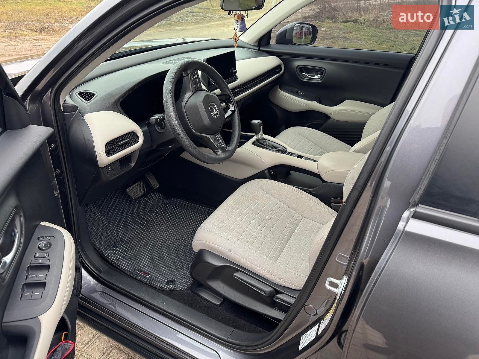 Honda HR-V 2023 VIN 3CZRZ2H33PM734690 фото оголошення 2 з 11