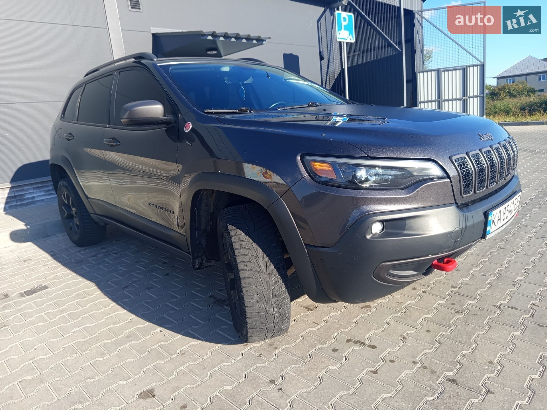Jeep Cherokee 2019 VIN 1C4PJMBX3KD217924 фото оголошення 3 з 17