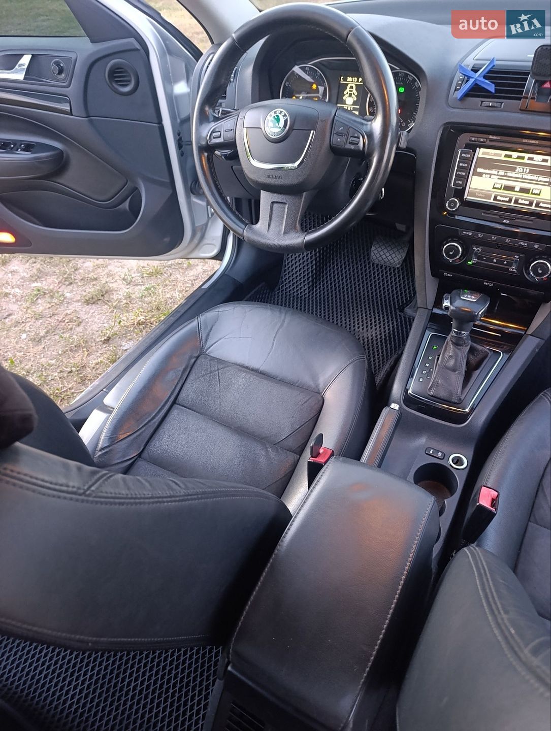 Skoda Octavia 2011 VIN TMBFK61Z1B2171965 фото оголошення 10 з 13