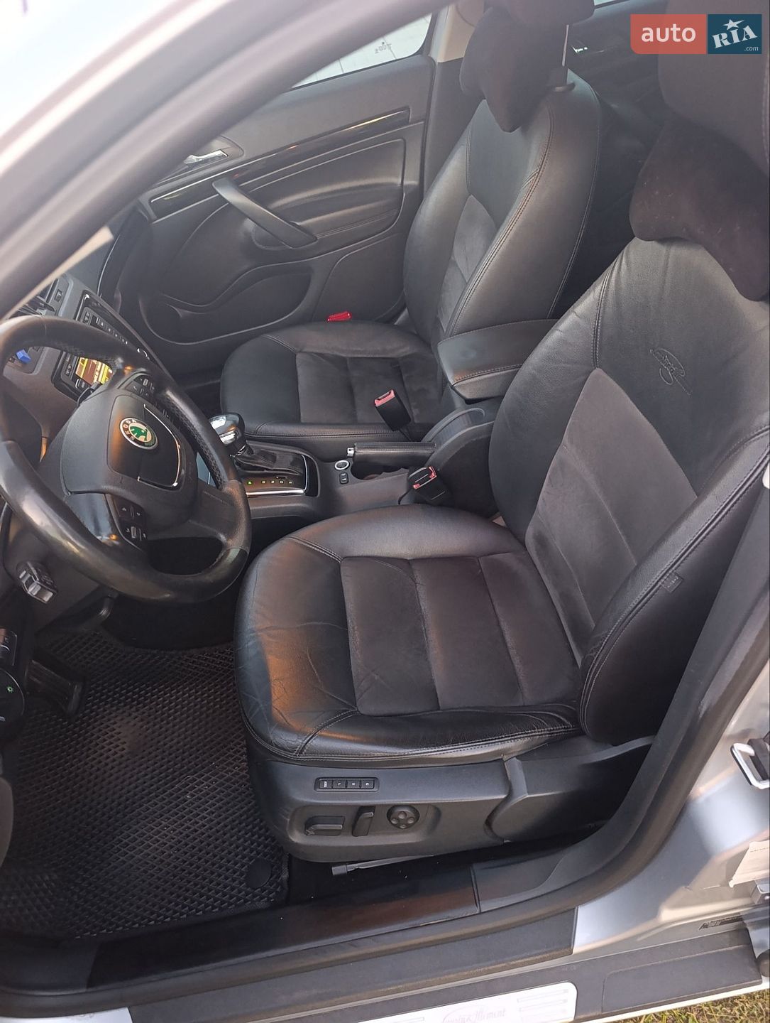 Skoda Octavia 2011 VIN TMBFK61Z1B2171965 фото оголошення 9 з 13
